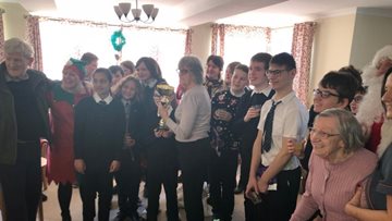 Glenrothes care home hosts creative Christmas competition for local children