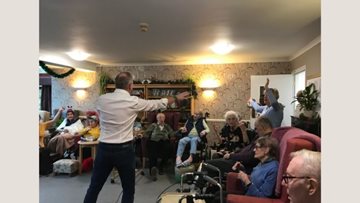 Chesterton care home enjoys festive fun