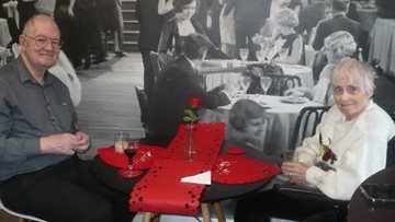 Lovely lunch for couples at Wallyford care home