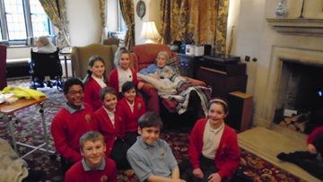 Community gets in the Christmas spirit at Tetbury care home