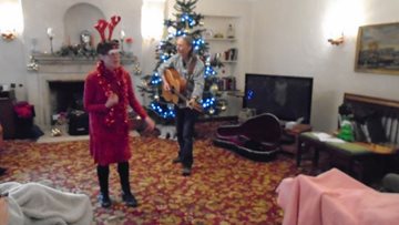 Seasonal performance hits the right note at Tetbury care home