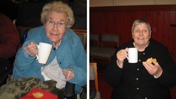 Residents get into the Christmas spirit at Hinckley care home