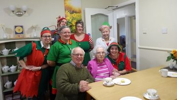 Goole care home supports Alzheimer’s Society with festive fundraiser