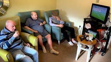 A sociable afternoon as Oldham care home Residents visit gentlemen’s club