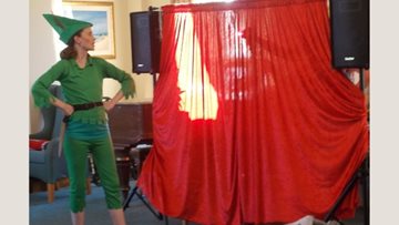 Pantomime trip for Grosvenor Park Residents