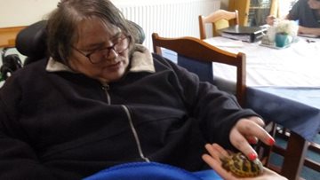 Bradford care home takes a walk on the wild side with Zoolab visit